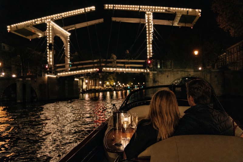 Private Boat, Champagne Included